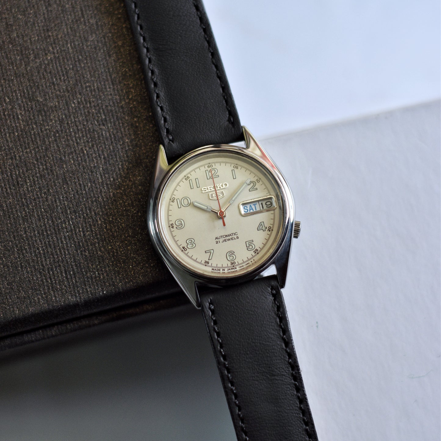 Vintage Seiko 5 Automatic White Field Watch