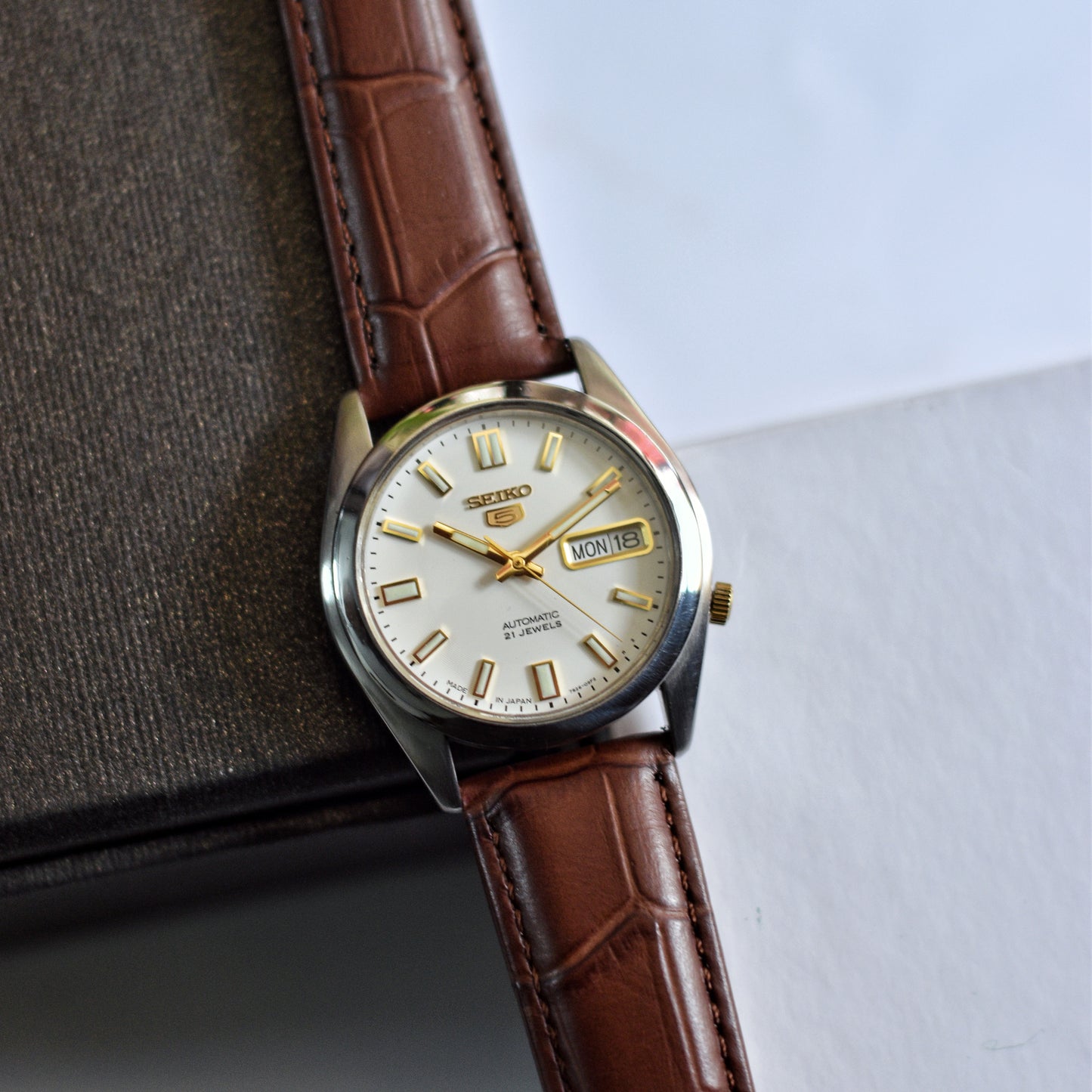Seiko 5 Automatic SNKE81 W/Strap