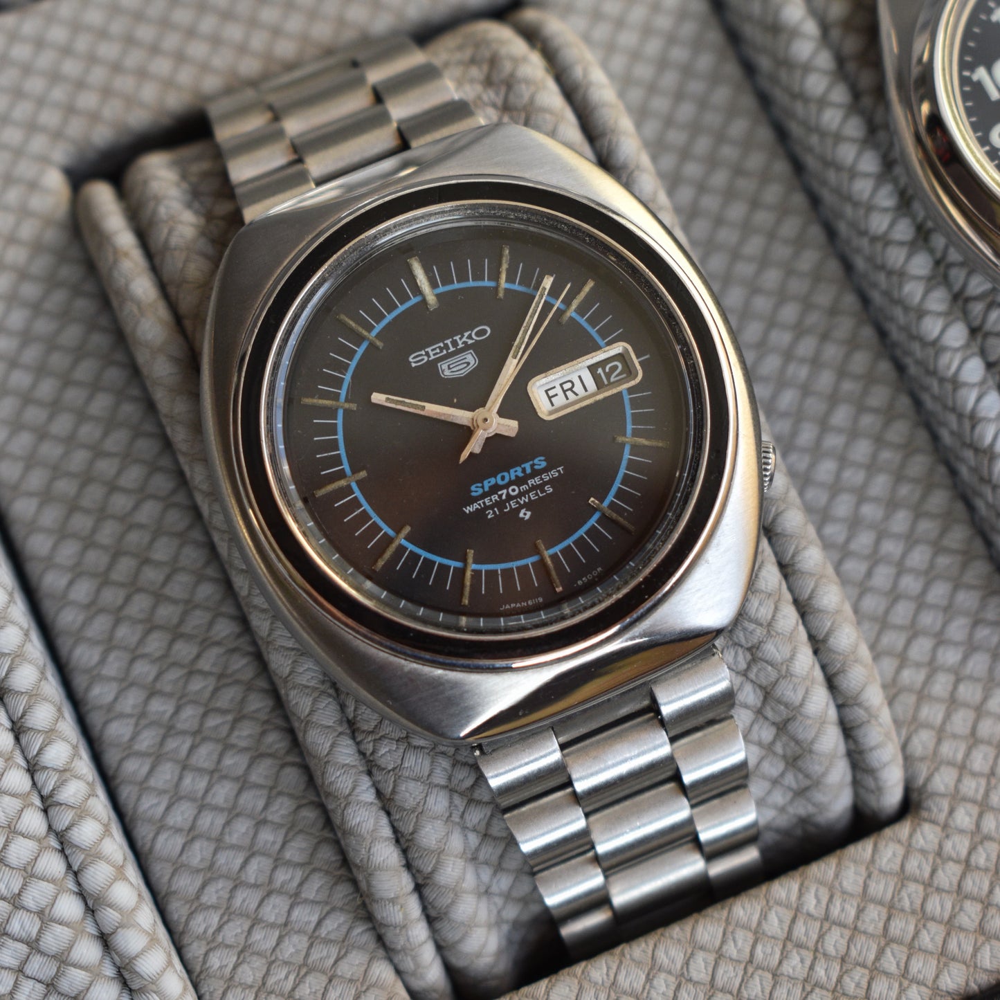 Vintage Seiko 5 Automatic Sports Blue Razor