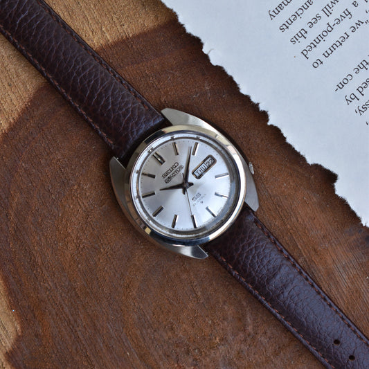 Seiko 5 Actus – Automatic Watch with C-Shaped Case – Retro Style from Zaeem Watches