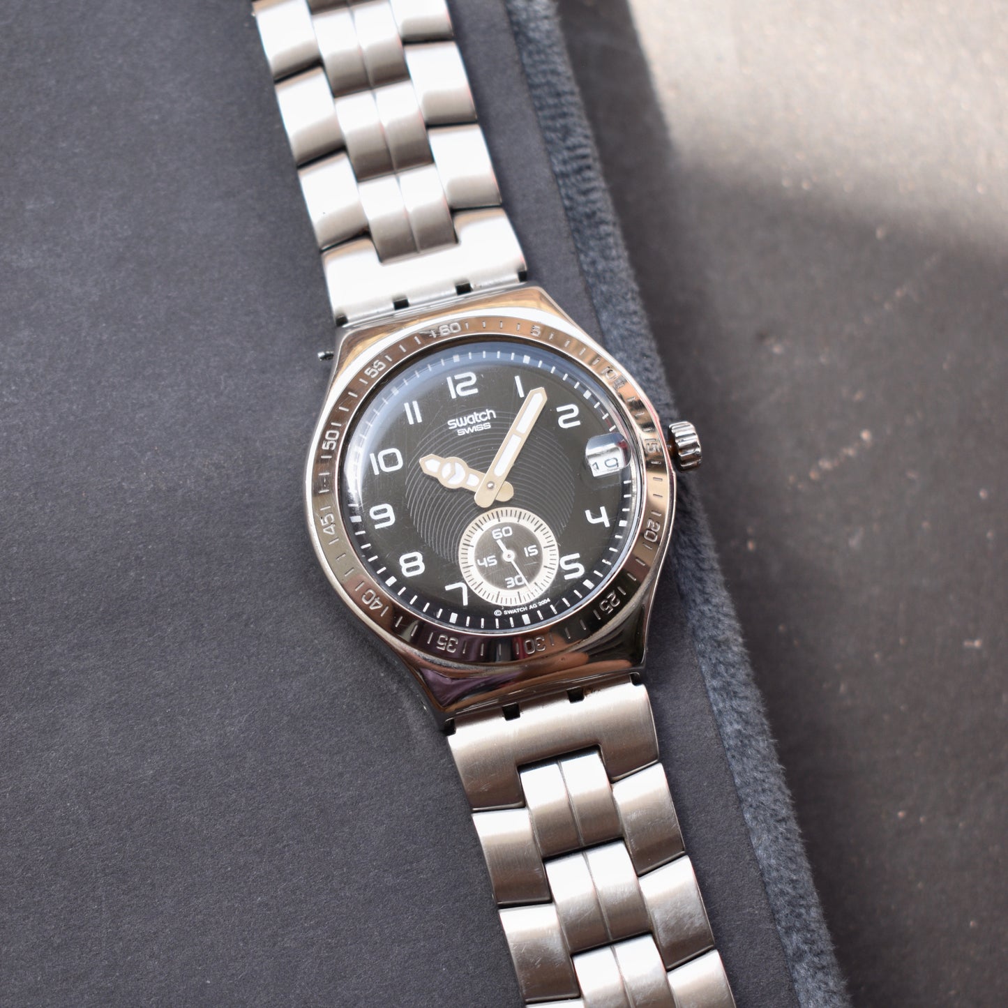 Swatch Swiss Irony Dropping Seconds YPS403