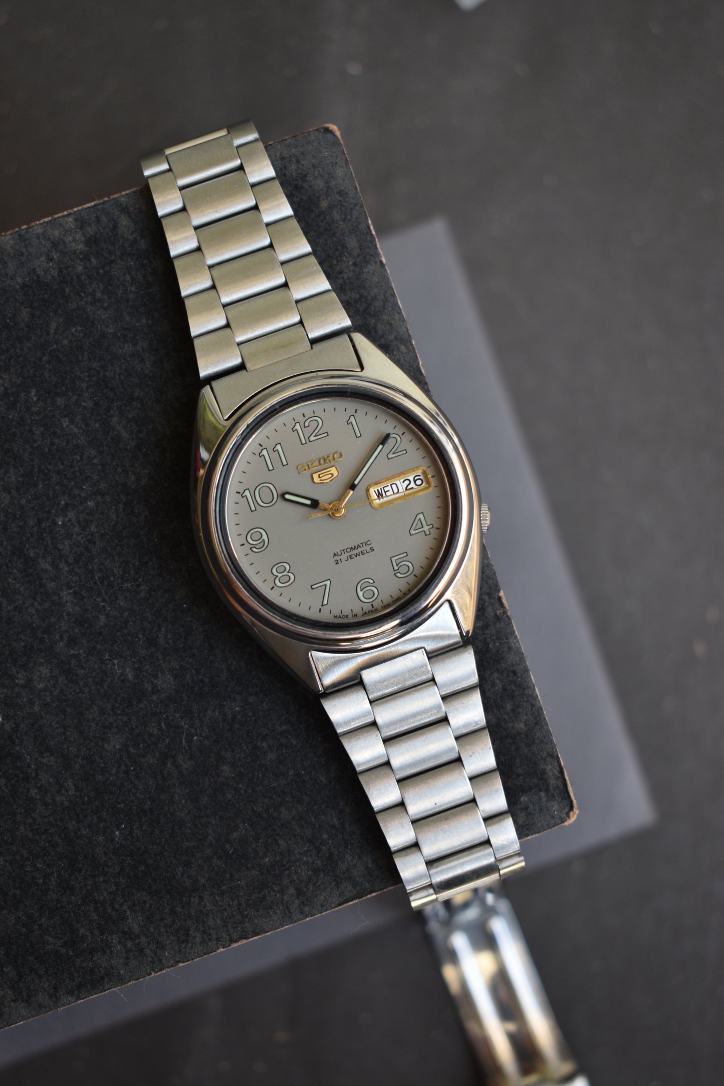 Seiko 5 Automatic Grey Numeric