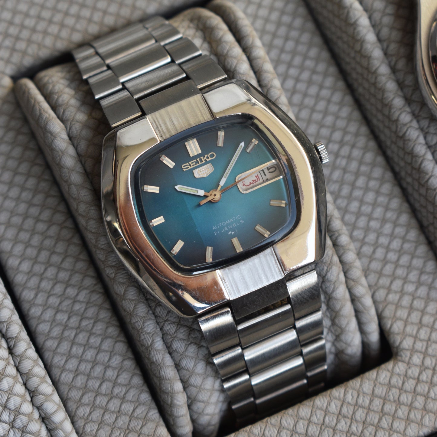 Vintage Seiko 5 Automatic 7019-5100