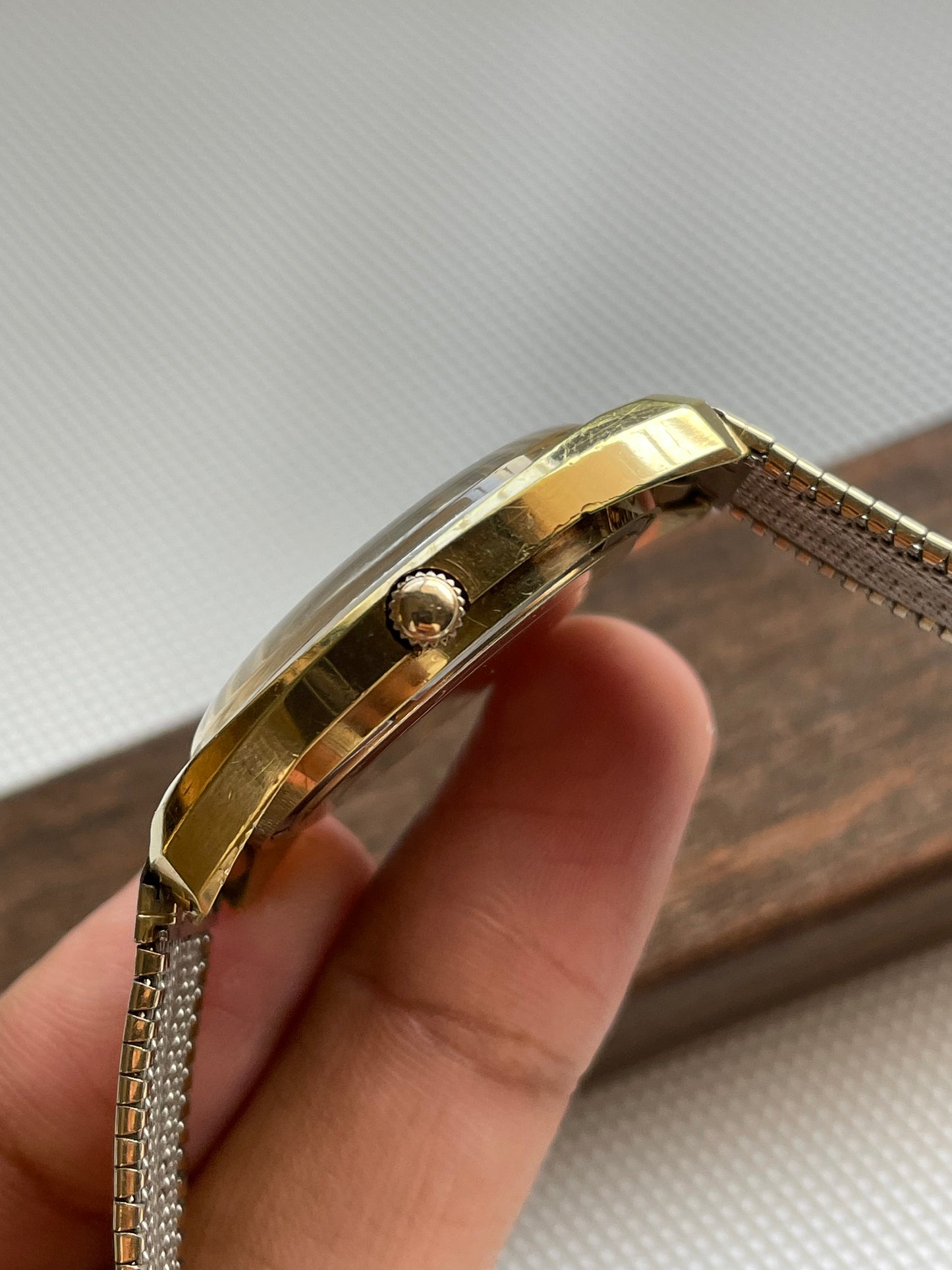 Bulova Sea King Automatic Watch – Gold Plated with Linen Dial – Vintage Style from Zaeem Watches