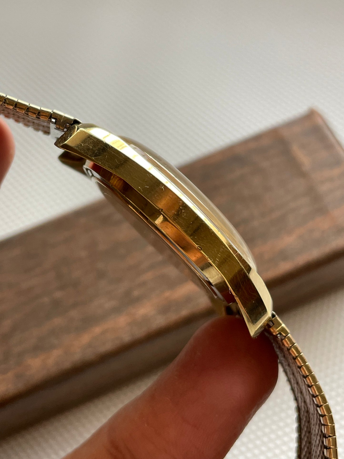 Bulova Sea King Automatic Watch – Gold Plated with Linen Dial – Vintage Style from Zaeem Watches