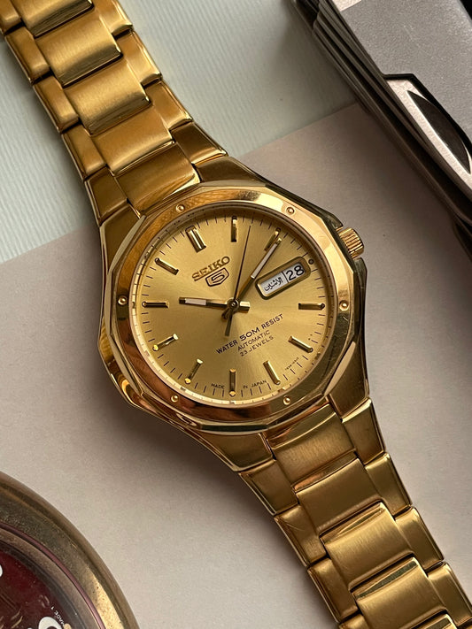 New Old Stock Seiko 5 Automatic Watch – With Original Box – Collector’s Piece from Zaeem Watches