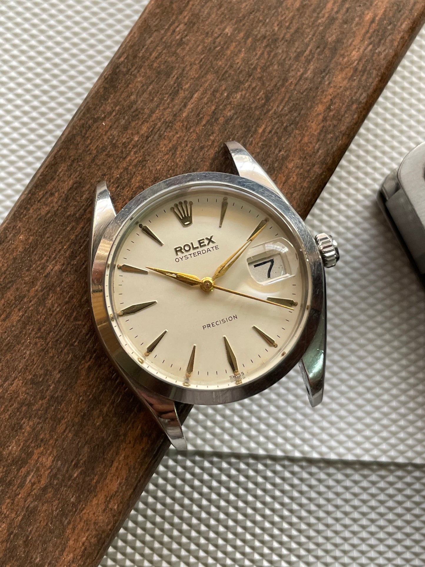 1969 Rolex Oysterdate Precision 6694 – Vintage Swiss Icon from Zaeem Watches