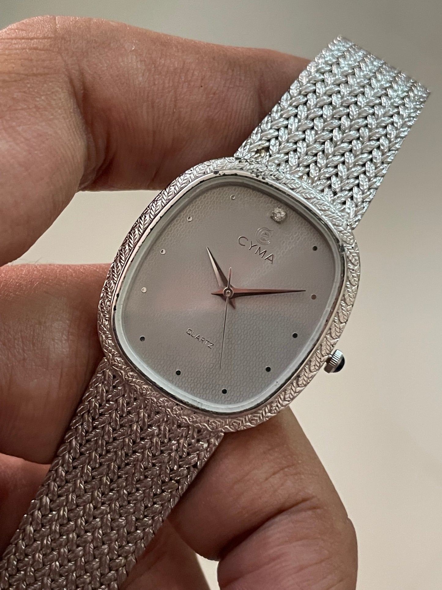 Swiss Cyma Lelocle Quartz
