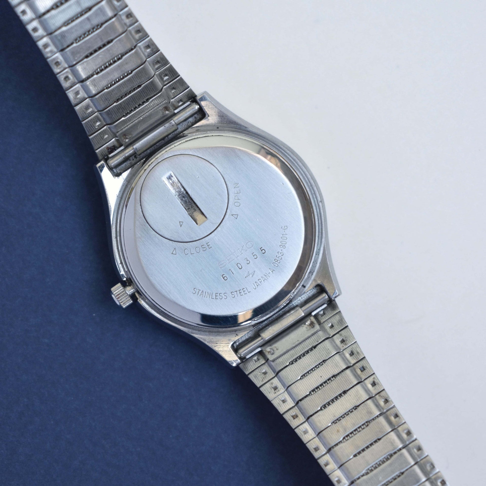 Seiko King Quartz – Blue Linen Dial – Vintage Sophistication from Zaeem Watches