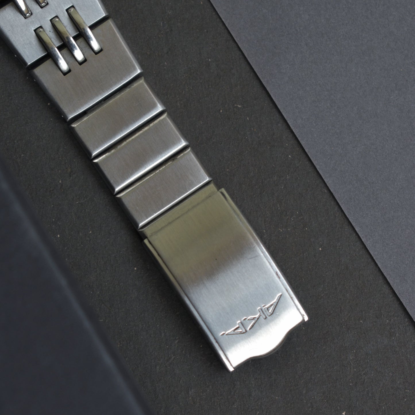 Vintage Seiko Alba Bullhead – V707-0A20