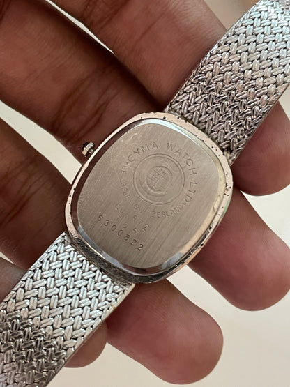Swiss Cyma Lelocle Quartz