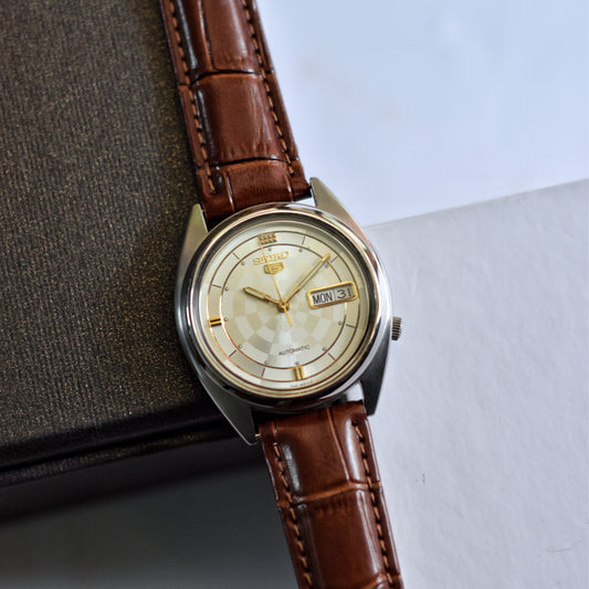 Seiko 5 Automatic SKXV11 Whirlpool Dial W/Strap