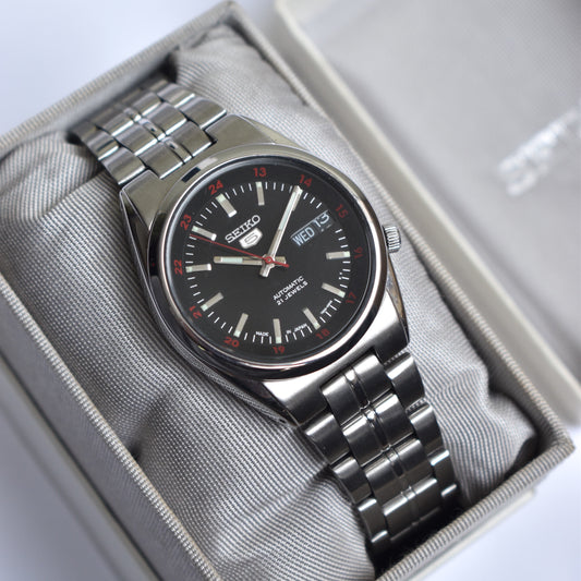 NOS Seiko 5 Automatic SNK569 W/Box