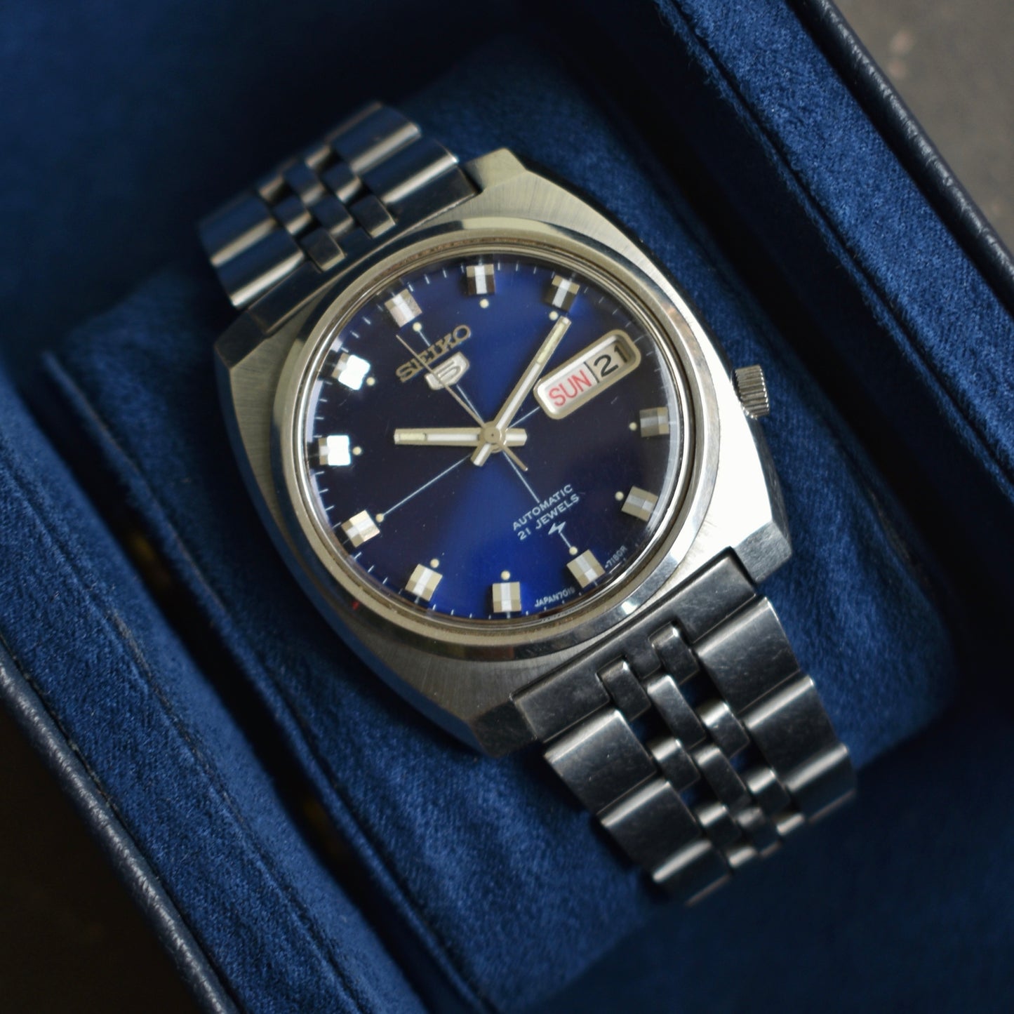 Vintage 70's Seiko 5 Automatic Blue - Cross Hair Dial