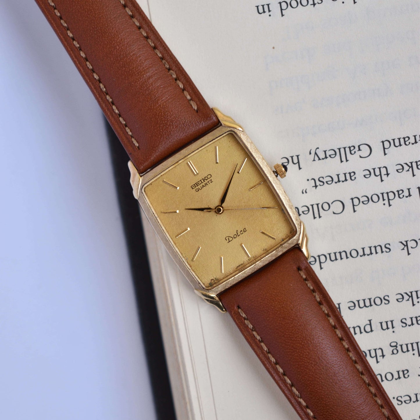 Seiko Dolce – 14K Solid Gold Case & Snowflake Dial – Premium Vintage from Zaeem Watches