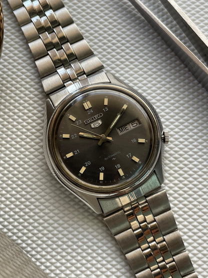 Vintage Seiko 5 Automatic 7009-4041
