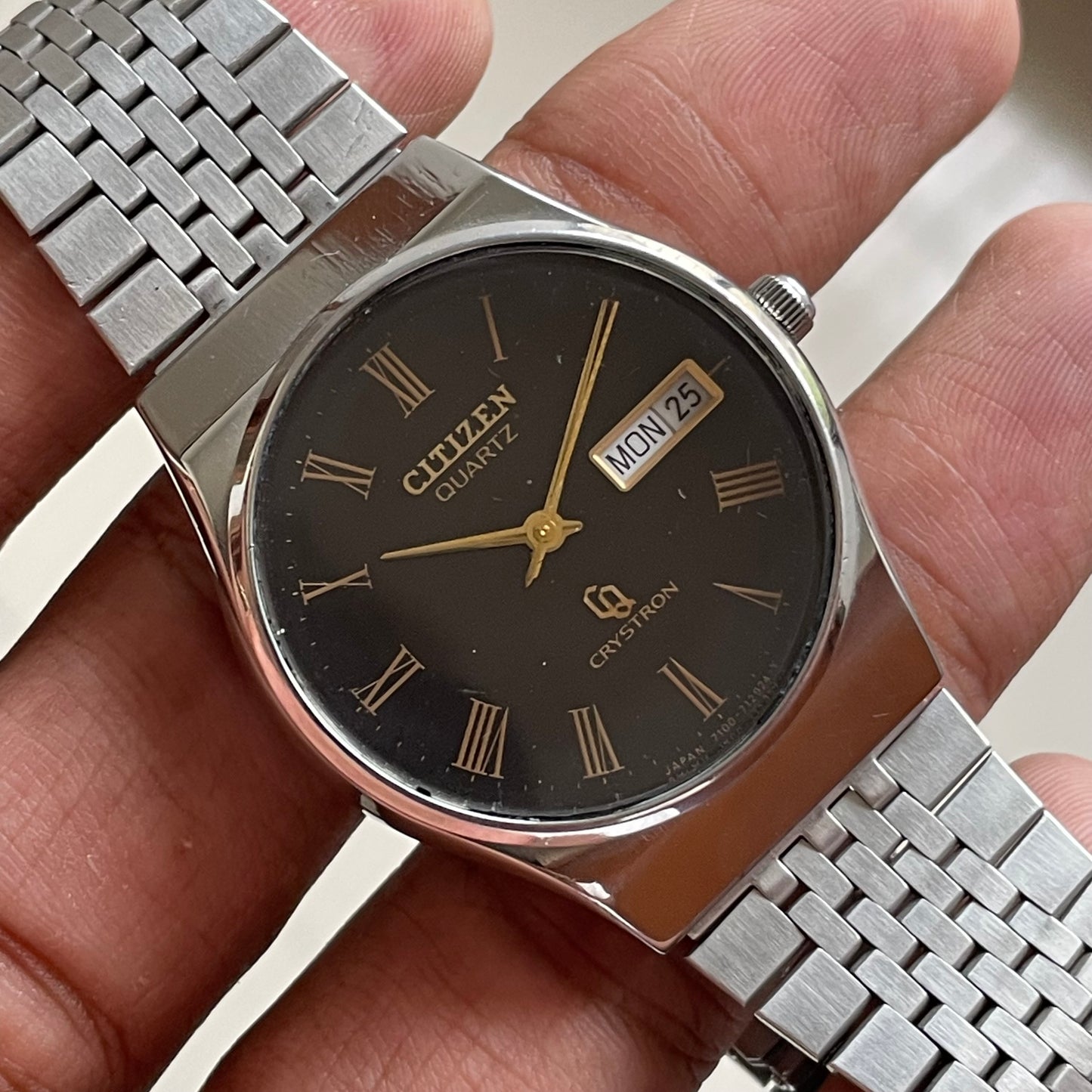 Citizen Quartz Crystron