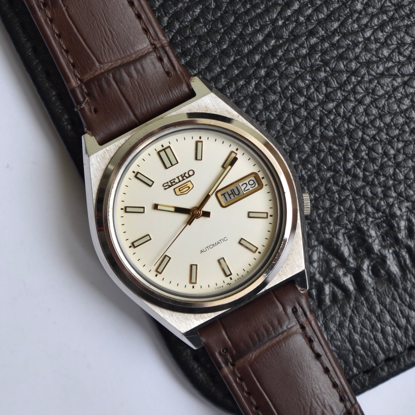 Seiko 5 Automatic White Dial W/Strap
