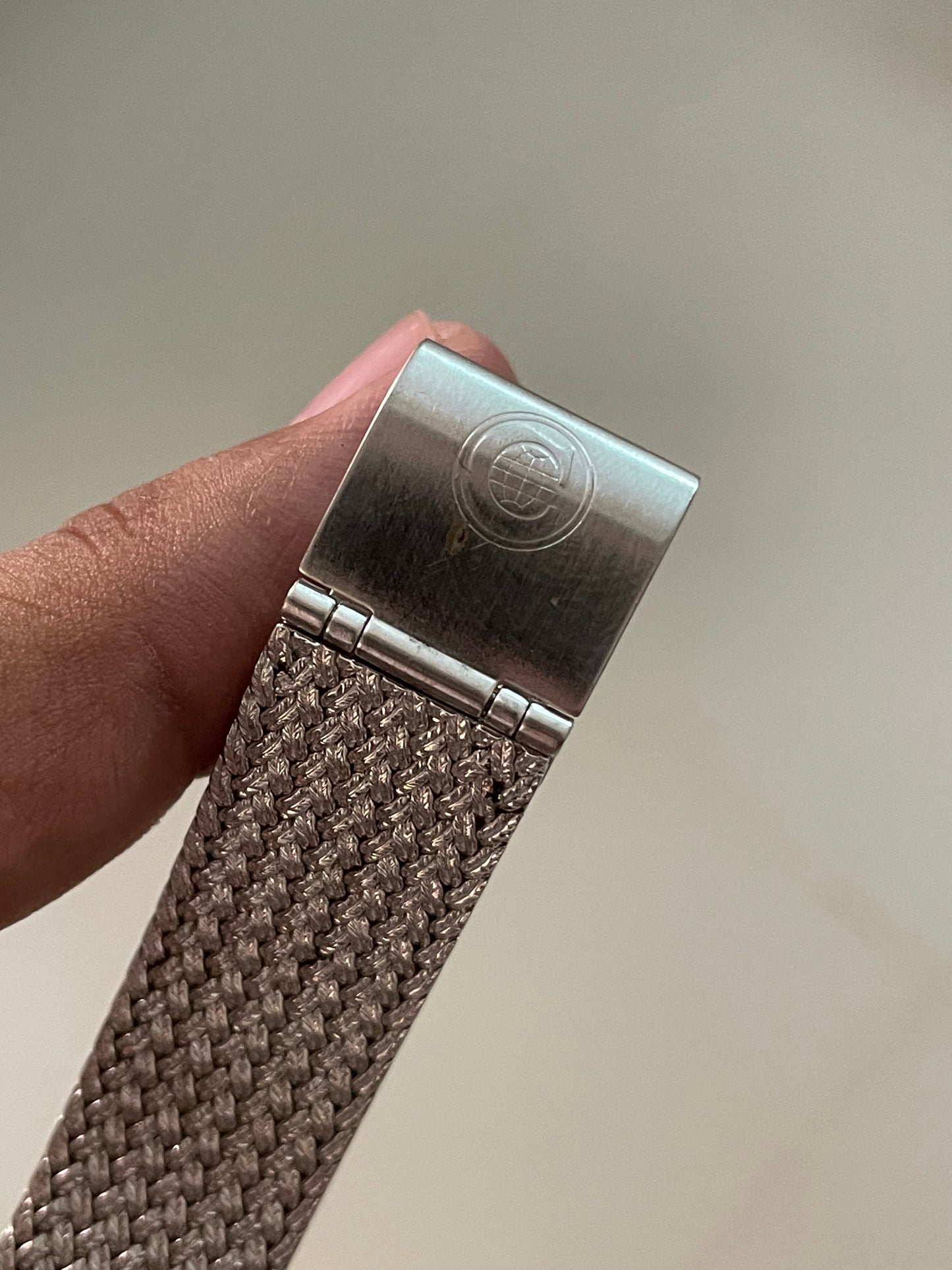 Swiss Cyma Lelocle Quartz
