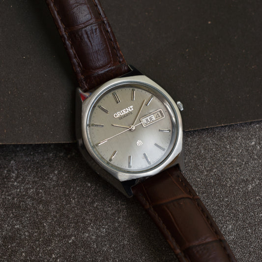 Orient Quartz Hexagonal