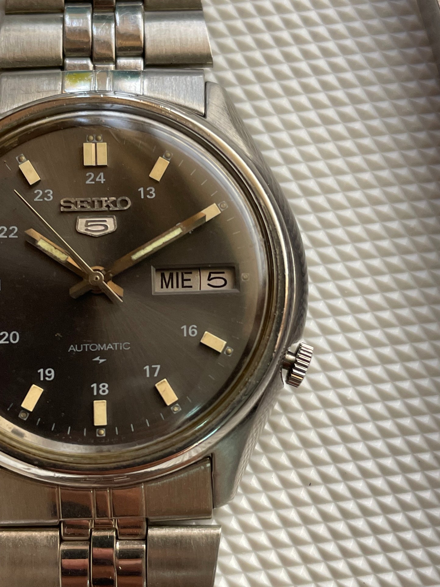Vintage Seiko 5 Automatic 7009-4041