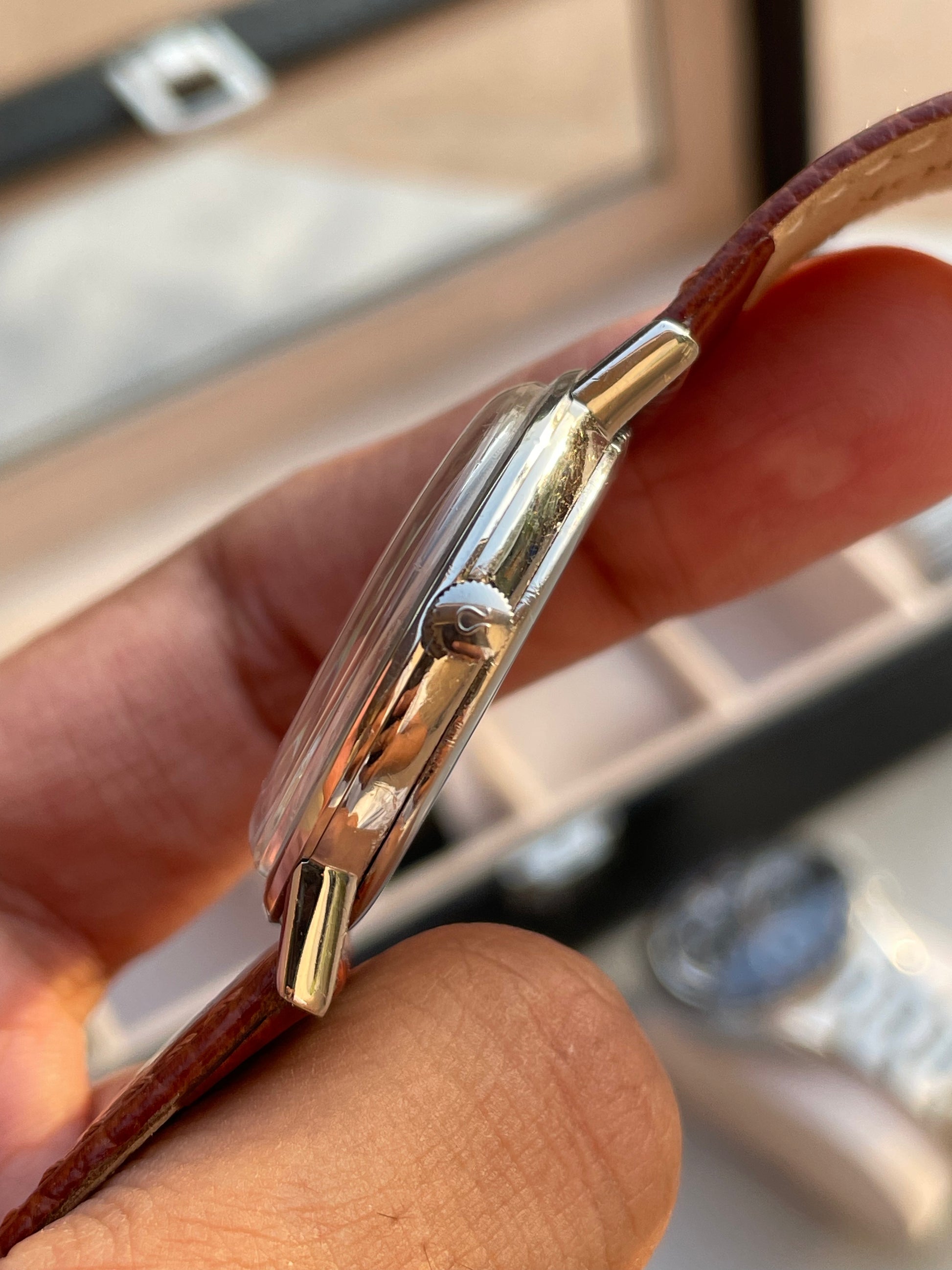 Omega Geneve Manual Wind – Elegant Vintage Swiss Watch from Zaeem Watches