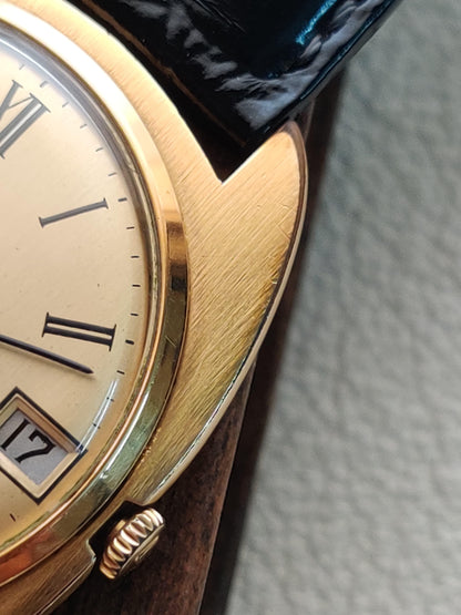 Universal Geneve Gilt Shadow – Ultra-Thin Dress Watch with Gold Dial from Zaeem Watches