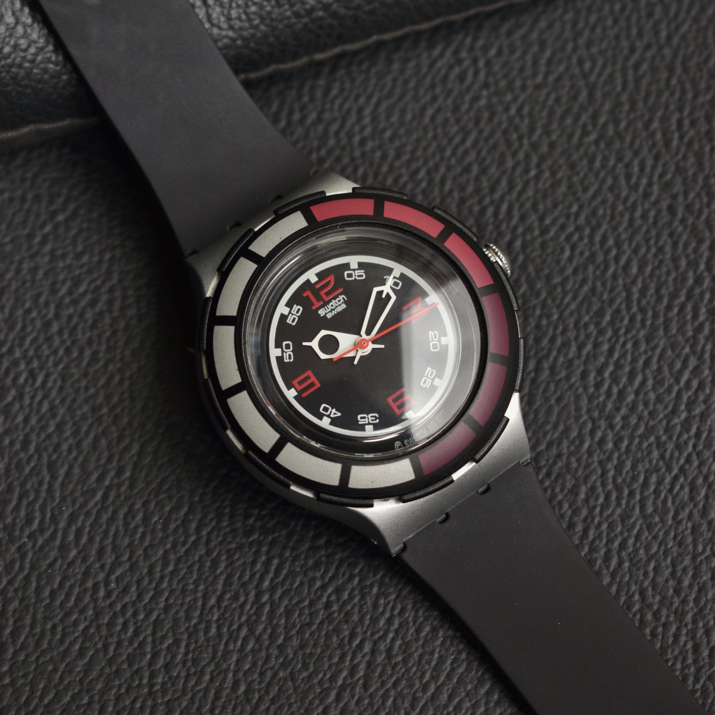 Swatch Scuba Snowpass SHM105 - Scratch & Slide